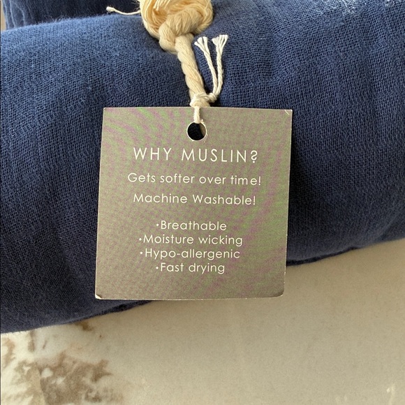 Muslin Comfort King Sham in Navy NWT - Set of two - Picture 2 of 3